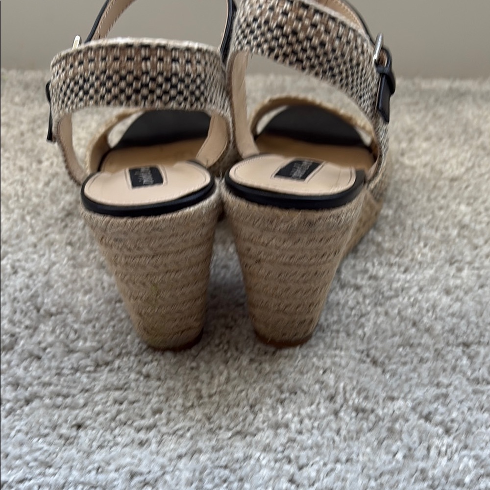 Elegant Black and Tan Platform Sandals with Ankle Strap - Picture 3 of 5